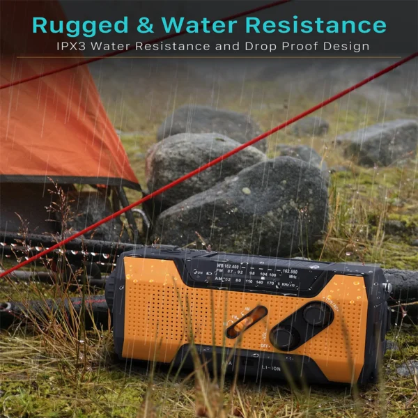 Emergency hand crank radio with solar panel - Image 4